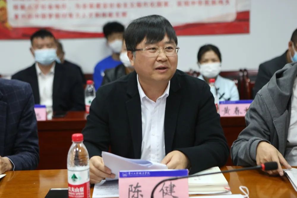 历史文化散文《岭南读碑记》新书研讨会在华体会体育(中国)hth·官方网站举行(图3)