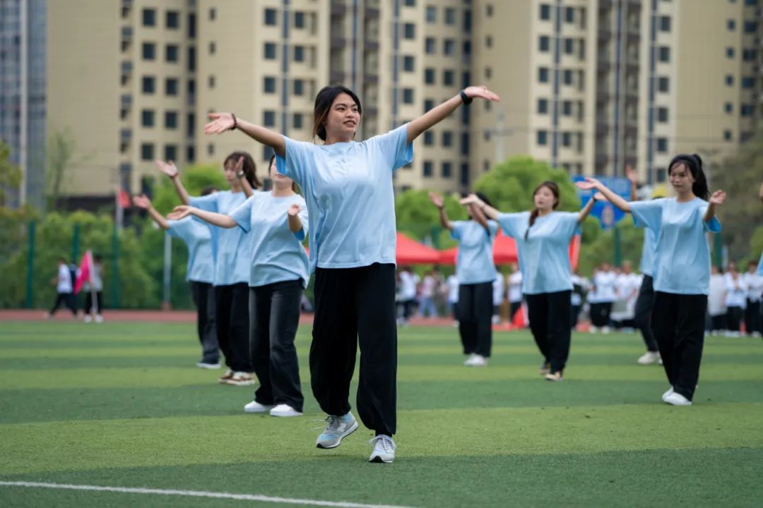 青春逢盛会 击鼓又催征丨华体会体育(中国)hth·官方网站第九届田径运动会开幕(图18)